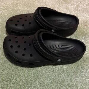CROCS Classic Black Clogs